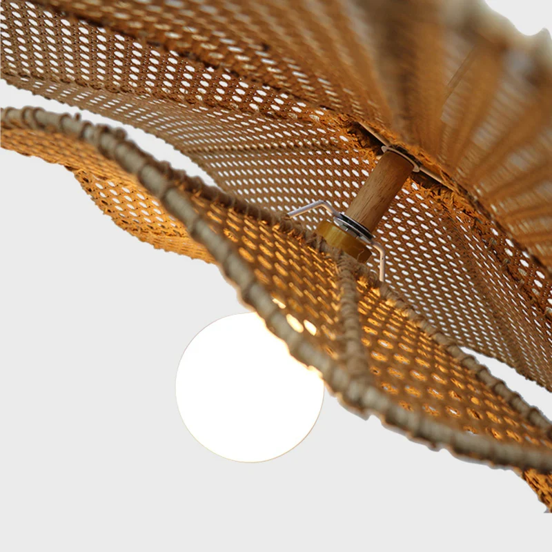 Sérénade Woven Rattan Floral Pendant Light