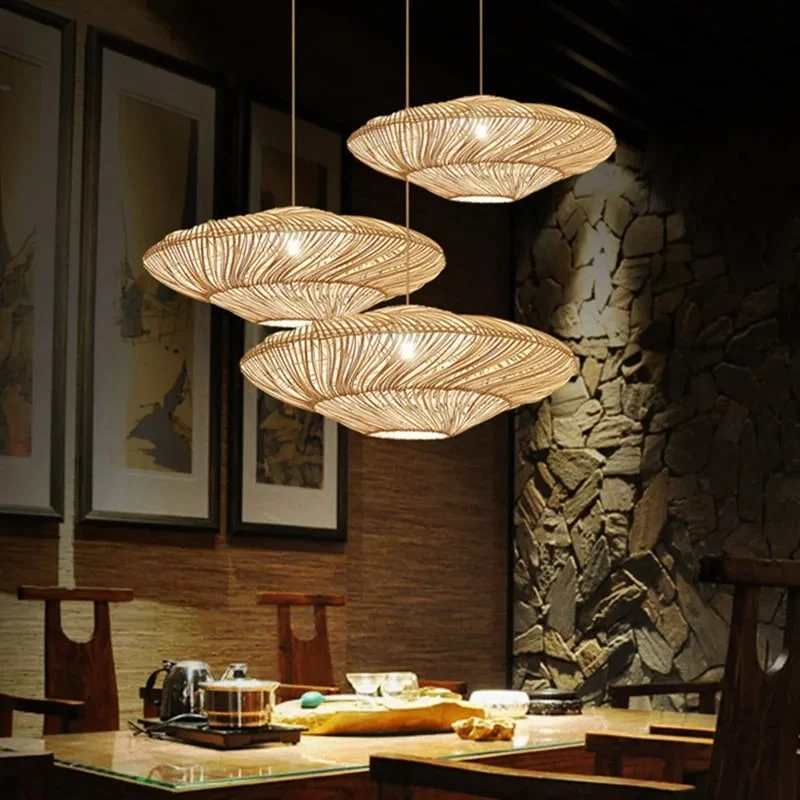 Lévitation Woven Rattan Pendant Light